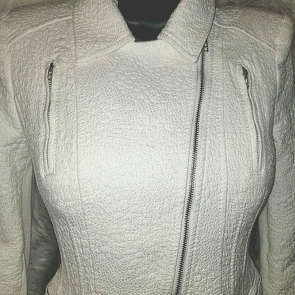 BCBGMaxAzria Designer Authentic Jacket / Coat - Picture 3 of 8
